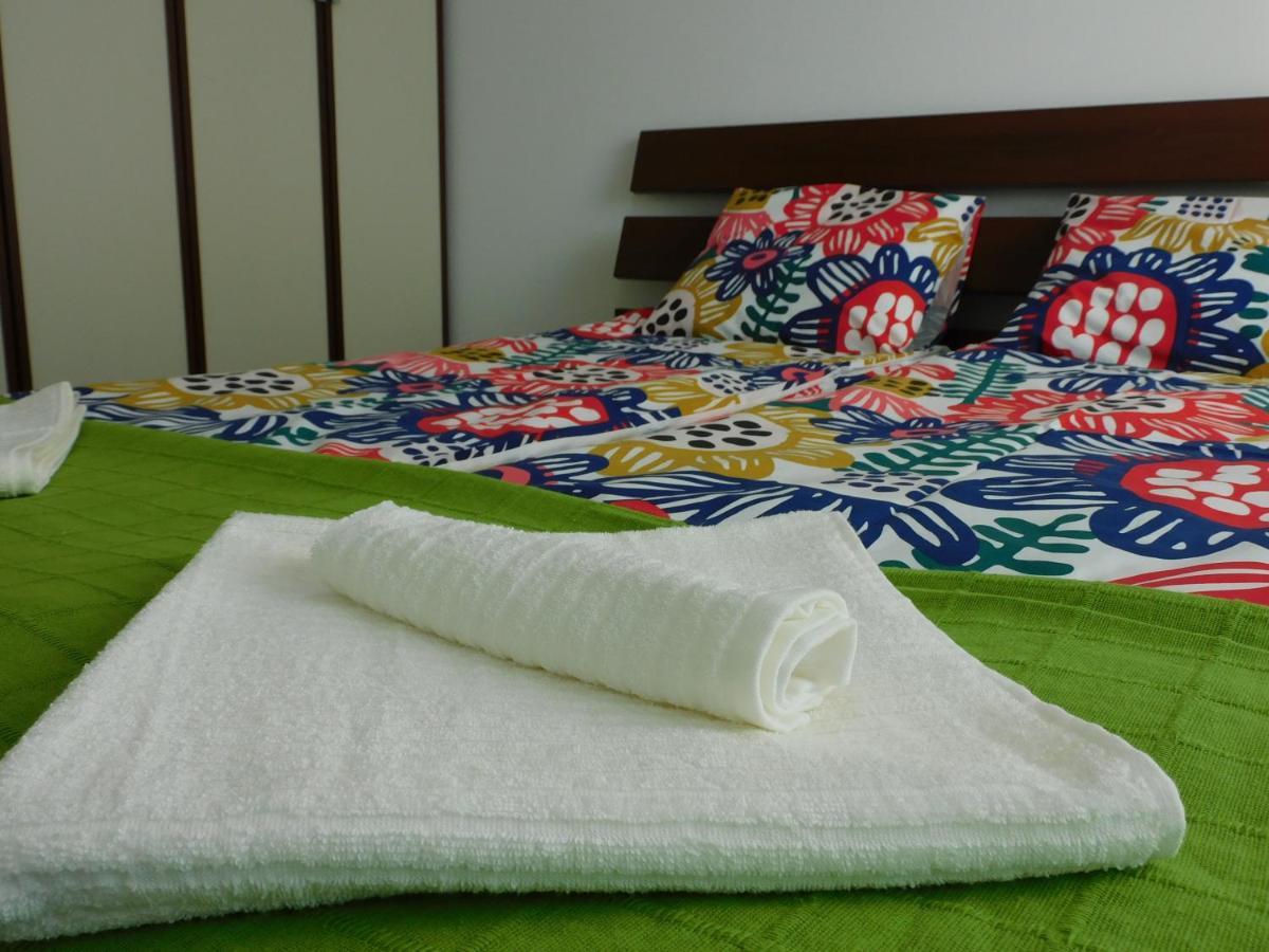 Katamaran Apartment Siofok Bagian luar foto