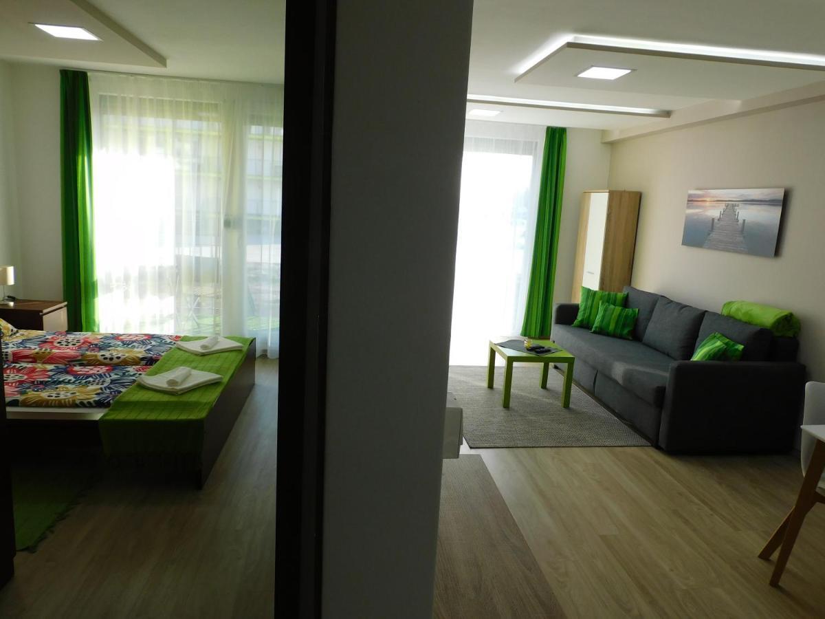 Katamaran Apartment Siofok Bagian luar foto