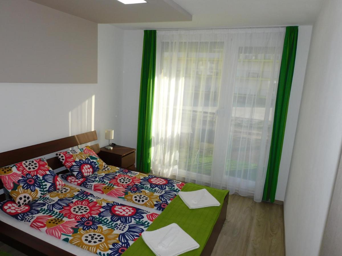 Katamaran Apartment Siofok Bagian luar foto