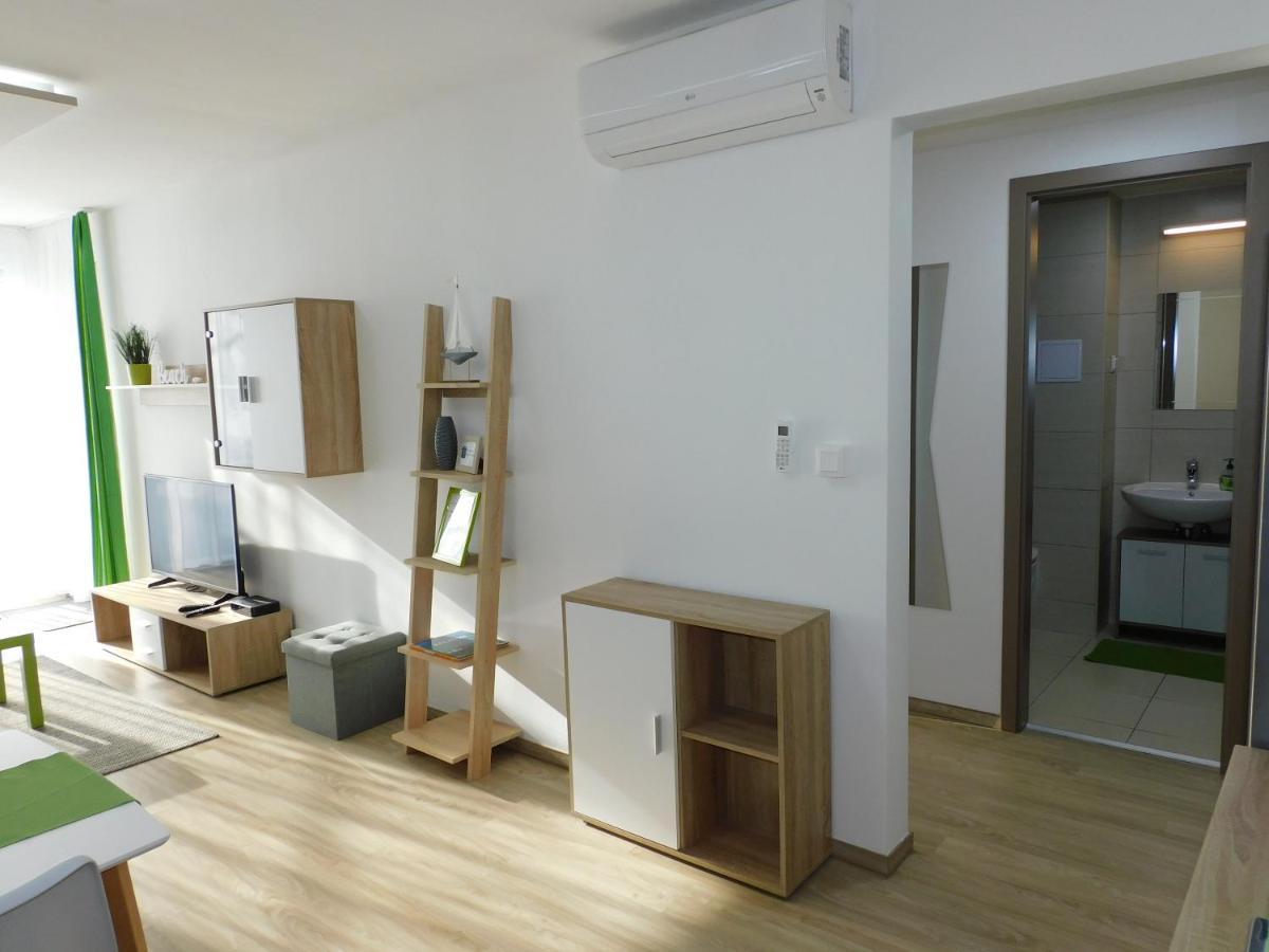 Katamaran Apartment Siofok Bagian luar foto