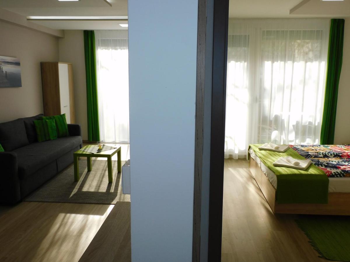 Katamaran Apartment Siofok Bagian luar foto