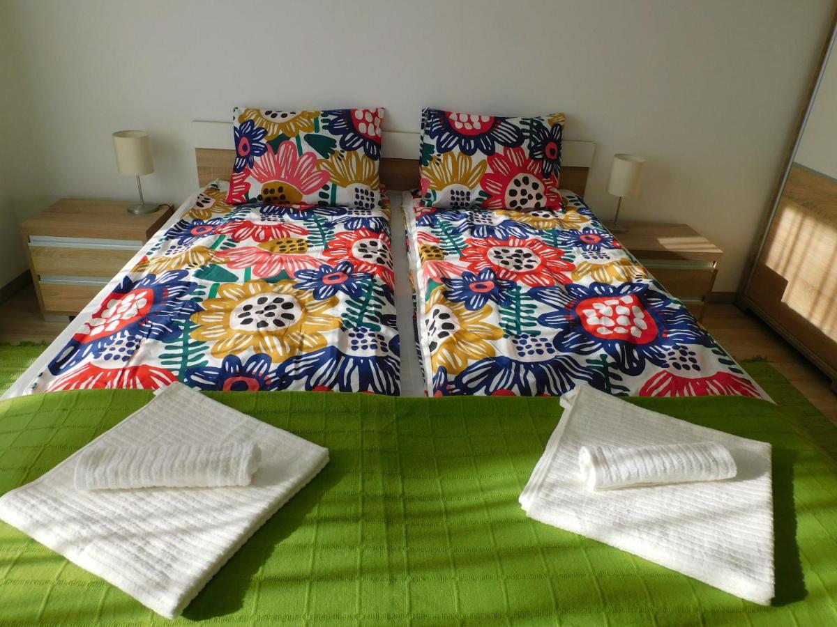 Katamaran Apartment Siofok Bagian luar foto