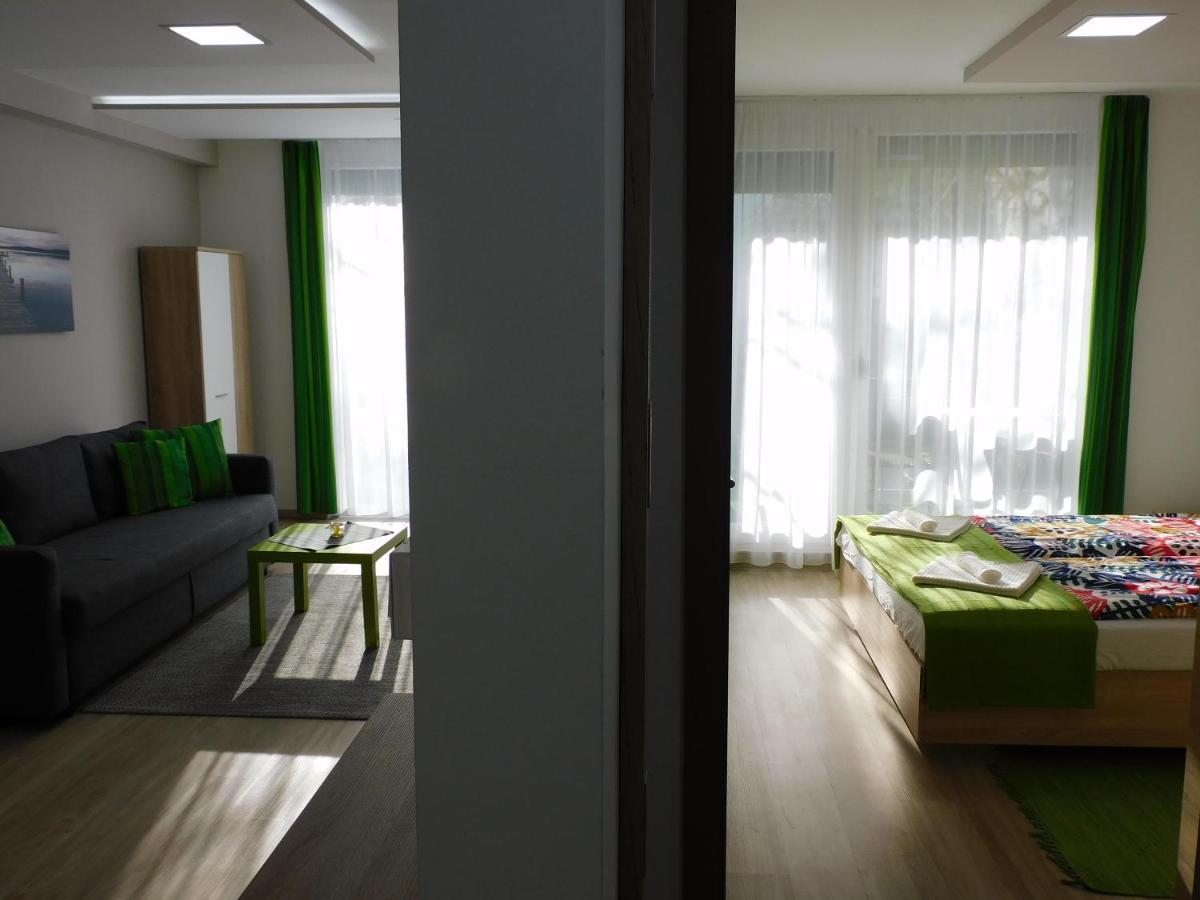 Katamaran Apartment Siofok Bagian luar foto