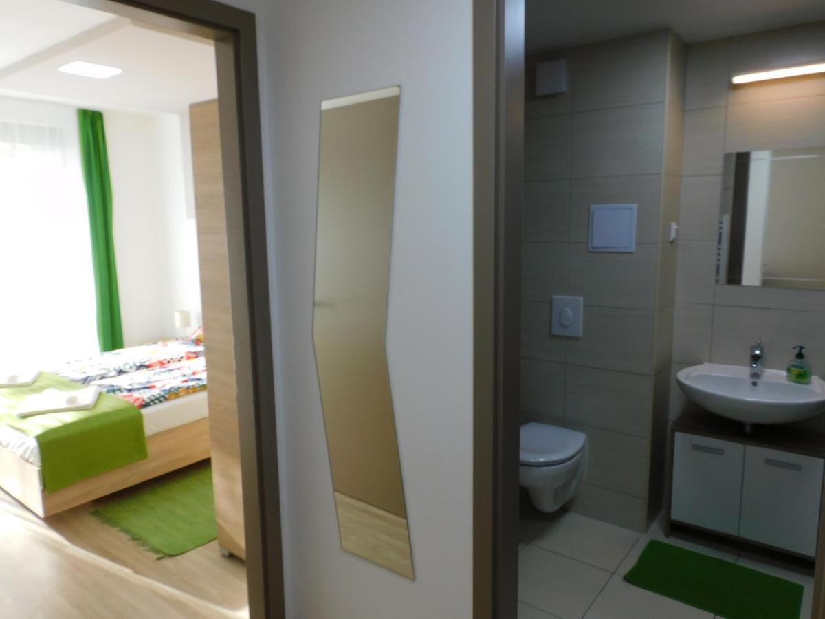 Katamaran Apartment Siofok Bagian luar foto