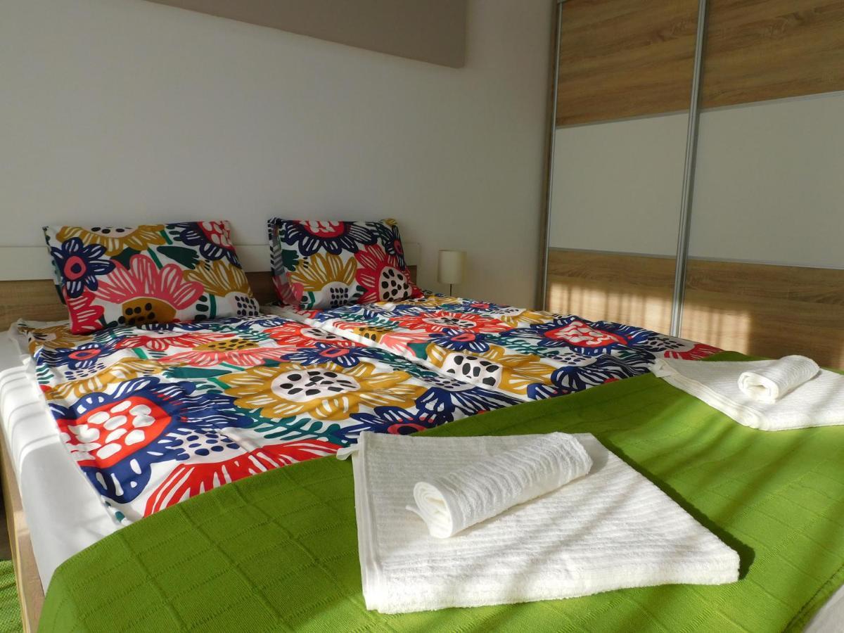 Katamaran Apartment Siofok Bagian luar foto