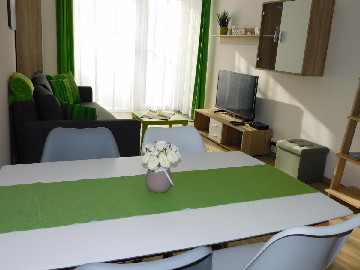 Katamaran Apartment Siofok Bagian luar foto
