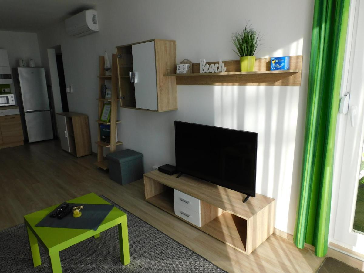 Katamaran Apartment Siofok Bagian luar foto