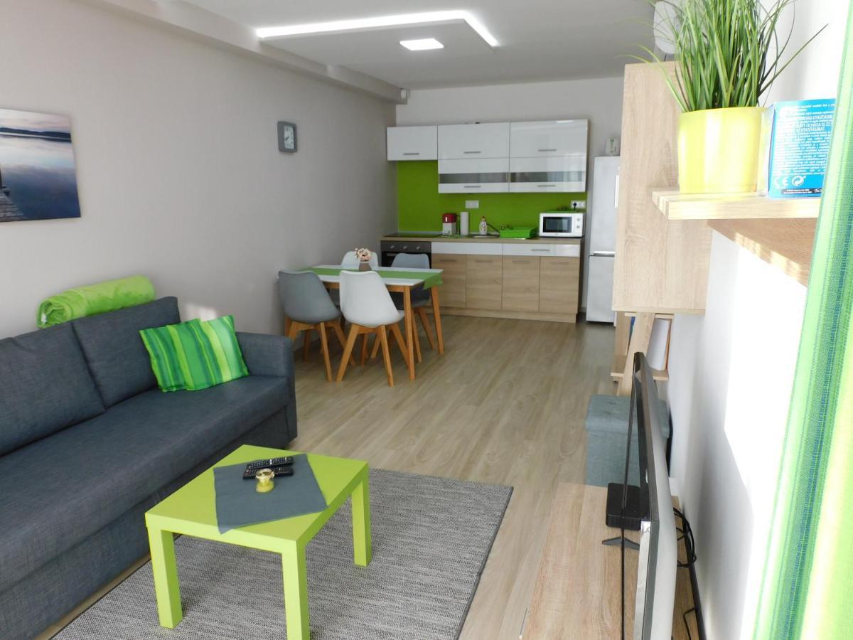 Katamaran Apartment Siofok Bagian luar foto